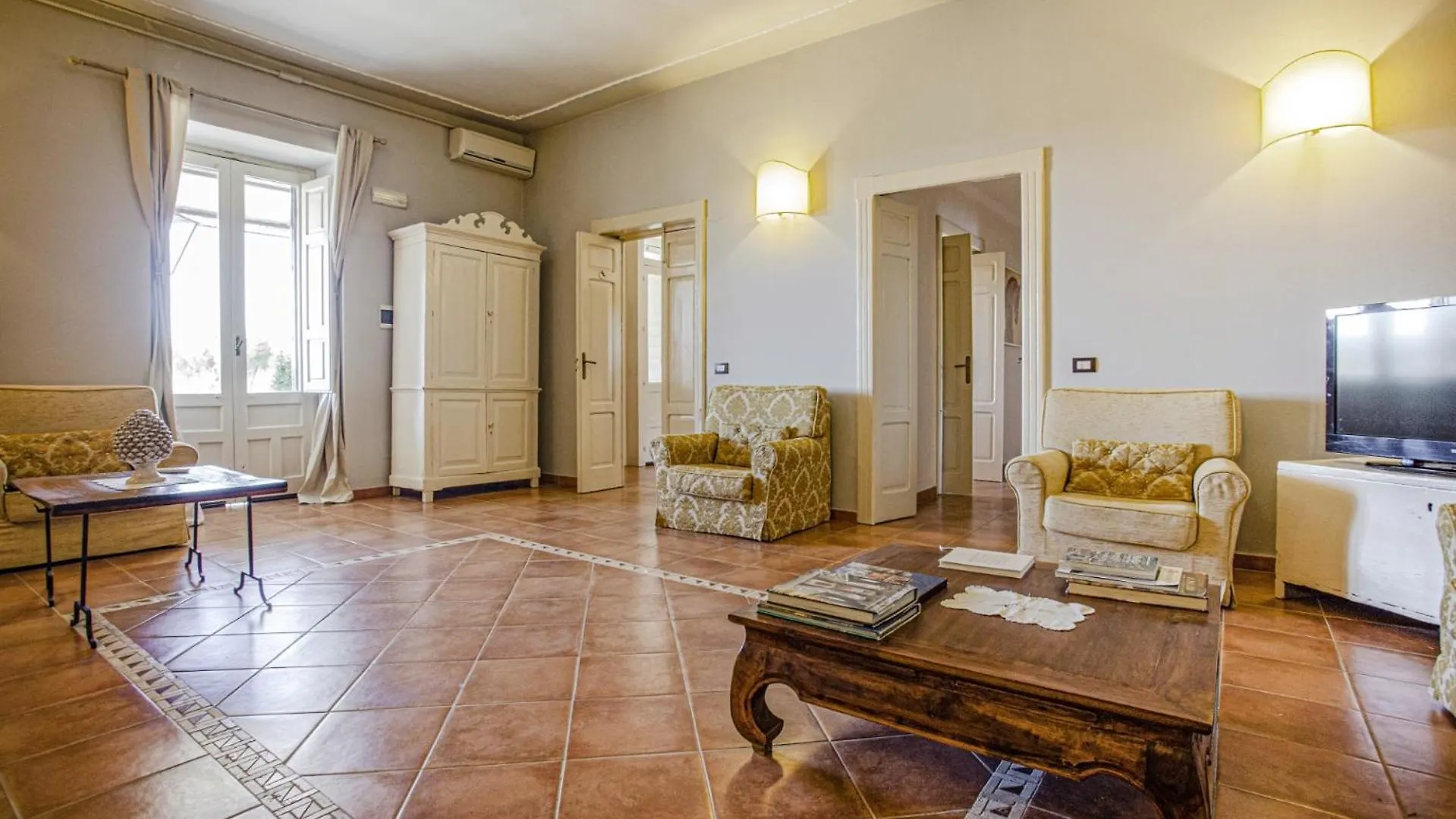 Villa Castelluccio By Villa Plus Noto Italy
