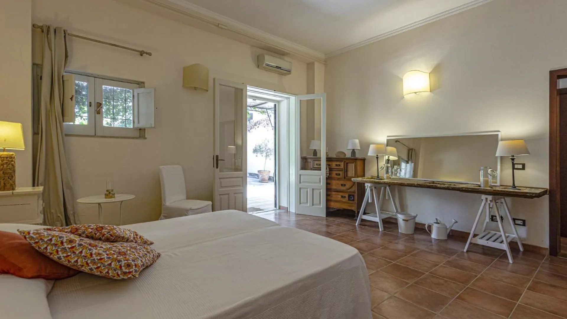 Villa Castelluccio By Villa Plus Noto Italy
